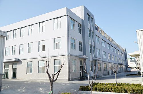 公司本著以人為本、誠信待人的理念，培養(yǎng)造就了一批專業(yè)人員
